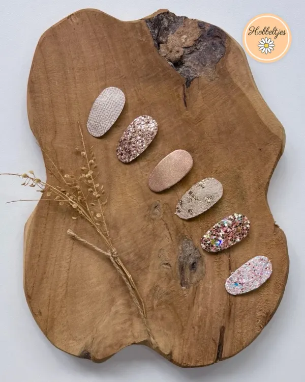 Zes antislip haarclipjes in blush en roségoud met glitter en leerstructuur